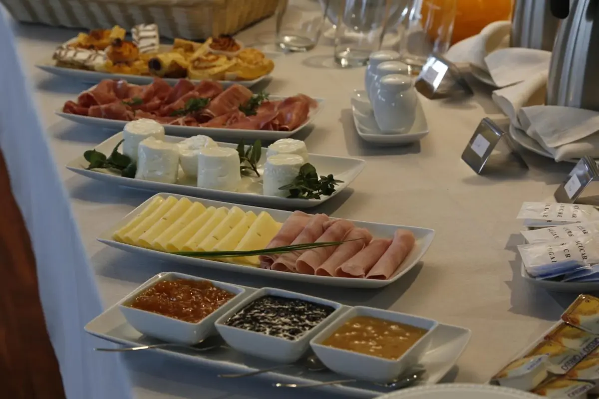 Discover the LBV House Hotel: Comfort and Exceptional Service for Everyone - Imagem 6