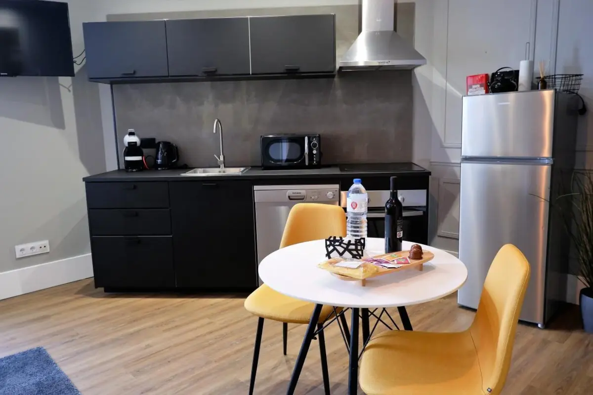 Descubra O Cantinho do Colégio: Um Refúgio Aconchegante em Família - Imagem 28