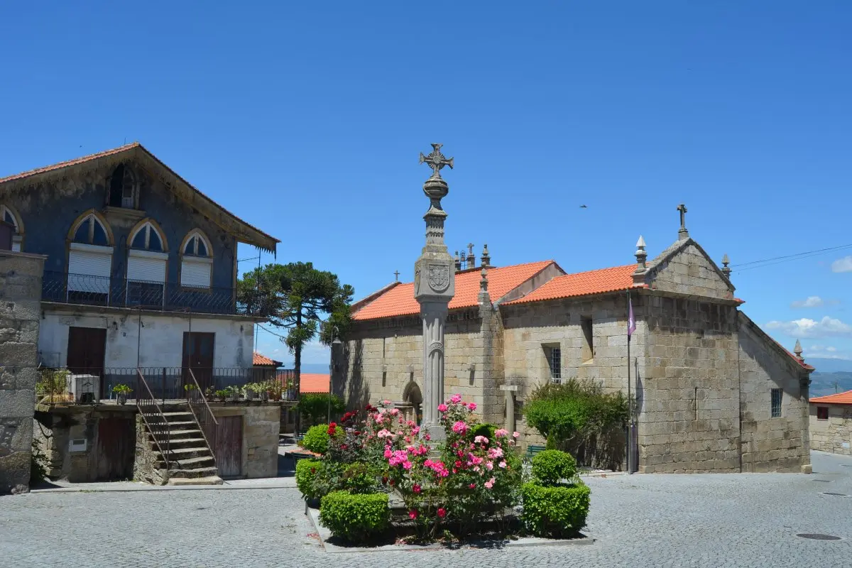 Aldeia Vinhateira de Barcos