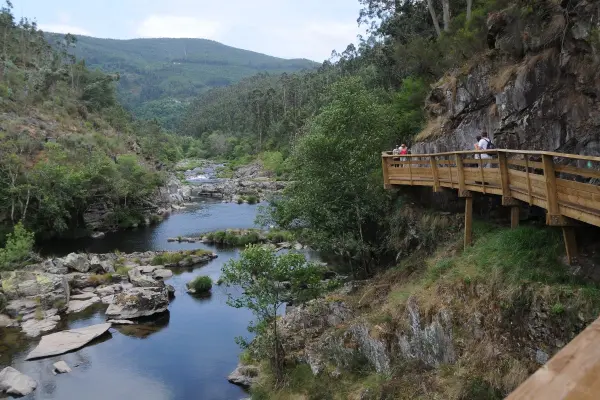 Flussstrand Cinfães