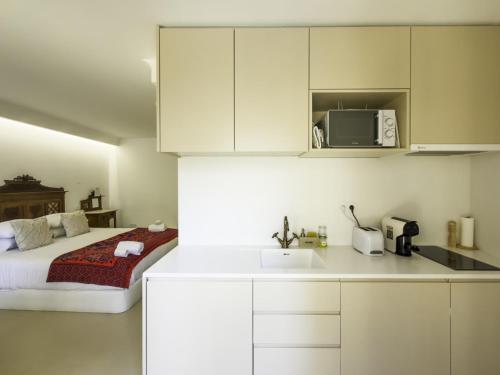 Casa Matriz Séc. XVI \| Double or Twin w/ balcony – photo 3