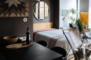 HOMEinTOWN Camões - Modern and Quiet Central Studio - AC & Fast WiFi Near Trindade Metro Station – Foto 4