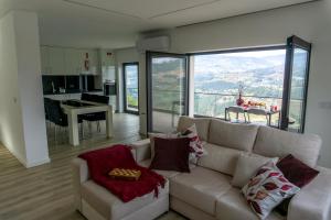 Cherry Douro Hill – photo 4