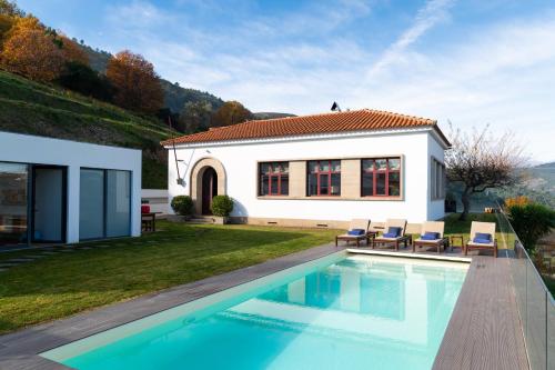 Spacious Villa with Private Pool & Garden in Douro, by Hopstays – photo 2