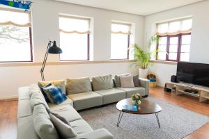 Spacious Villa with Private Pool & Garden in Douro, by Hopstays – photo 4