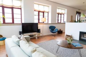 Spacious Villa with Private Pool & Garden in Douro, by Hopstays – photo 6