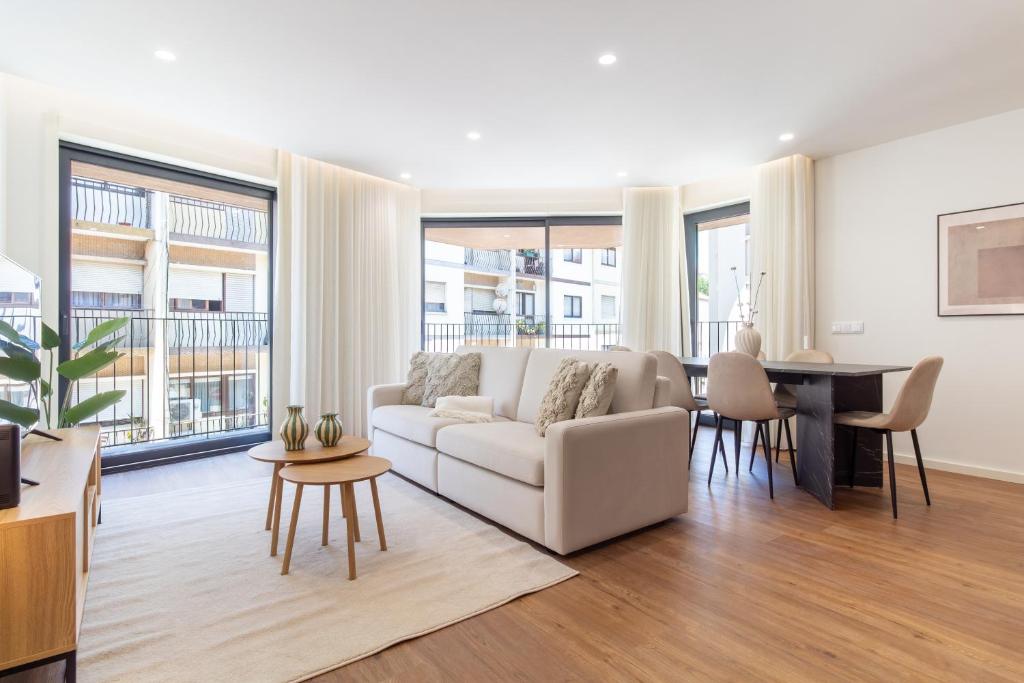 Polacos Residence by LovelyStay
