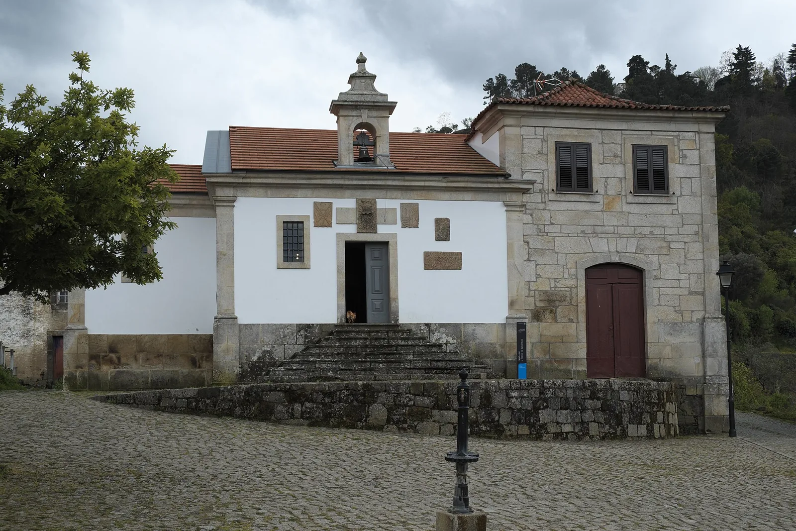 Façade and forecourt of the Chapel of São Pedro de Balsemão, Lamego
