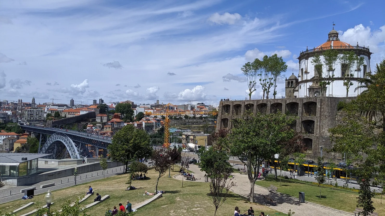 Vista do Jardim do Morro para o Mosteiro da Serra do Pilar e a Ponte Luís I
