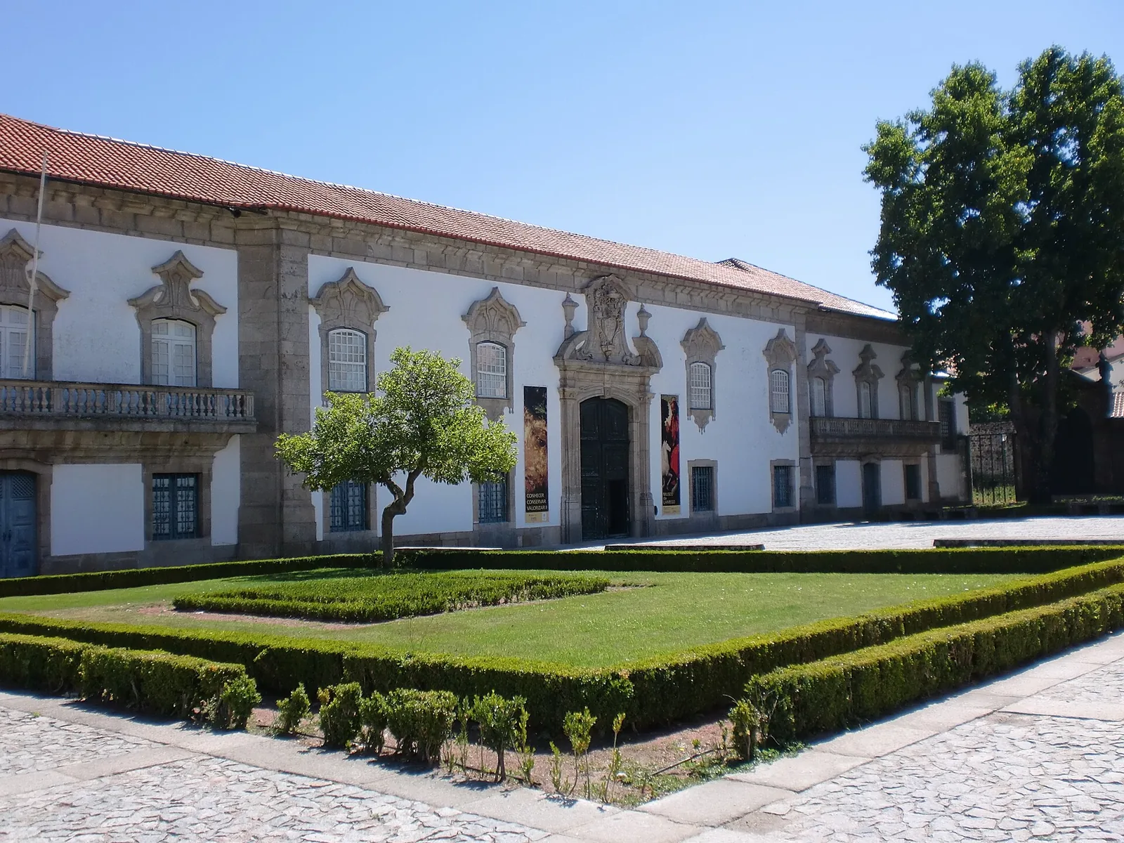 Garden and wing of the former Episcopal Palace, home of the Lamego Museum
