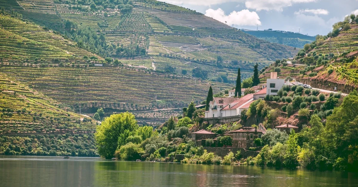 Maisons Rurales dans le Douro: 5 Refuges Authentiques pour Déconnecter