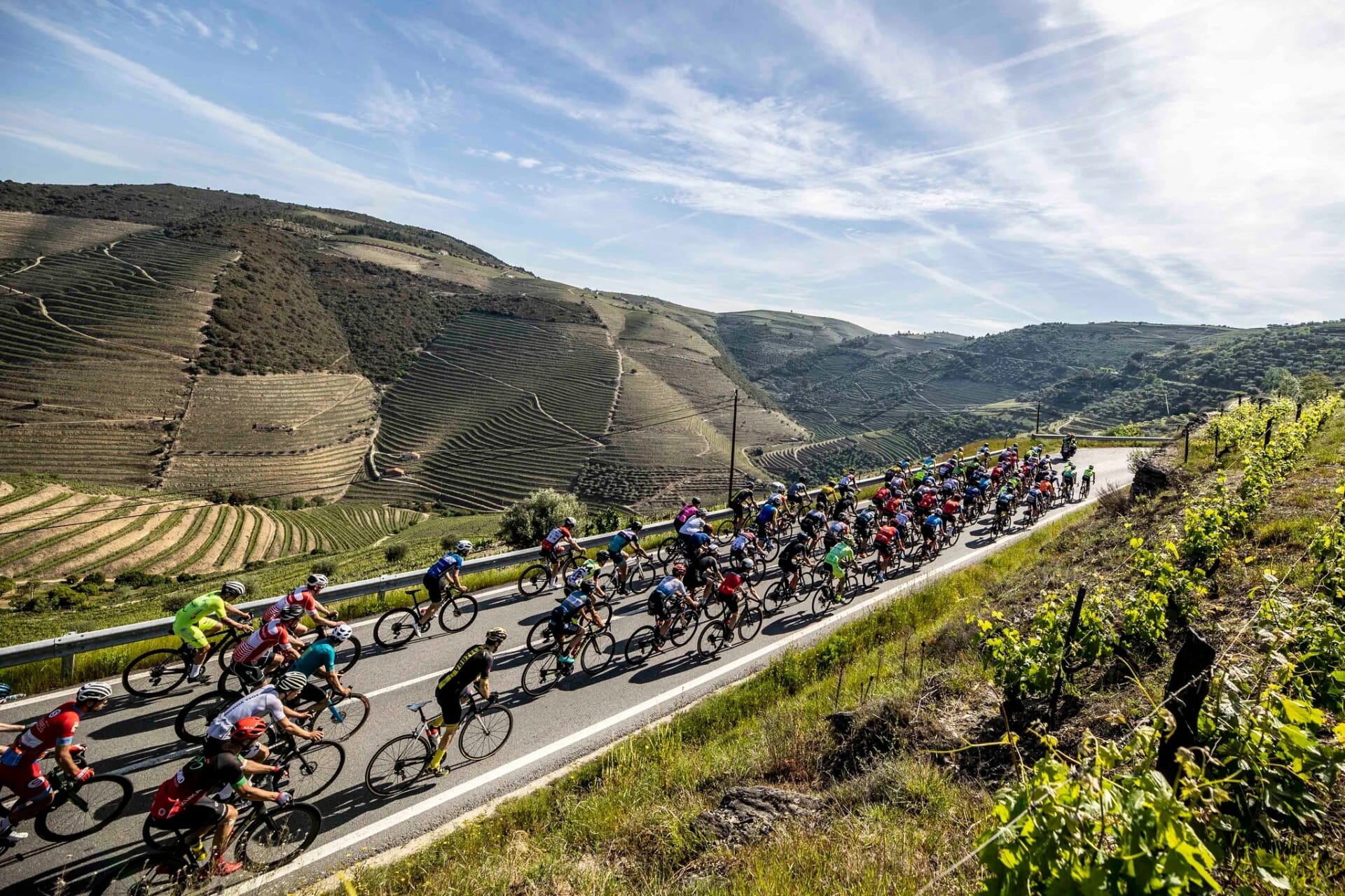 Love Tiles Douro Granfondo 2023: Desafio e Beleza numa Prova Ciclística Única