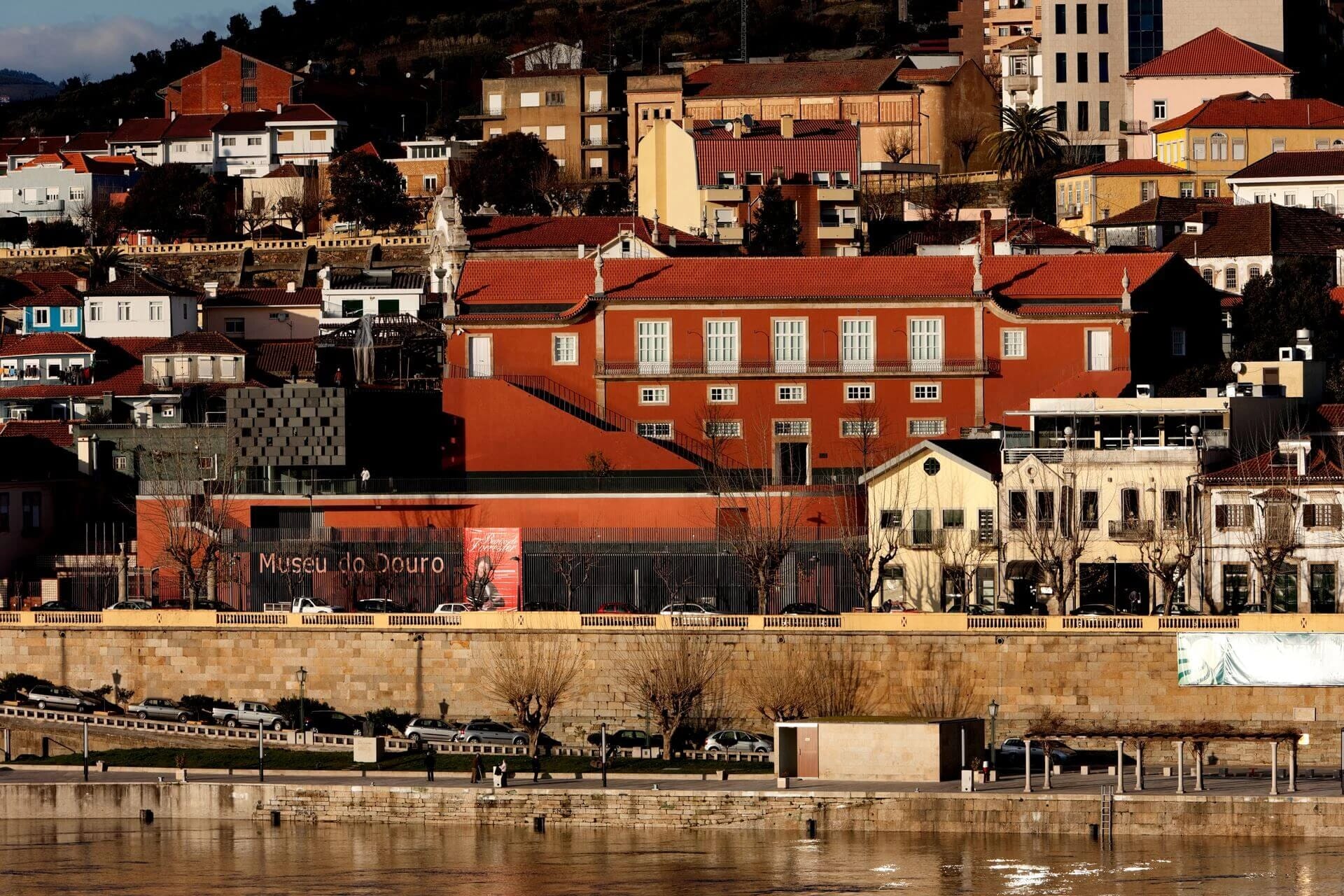 Museu do Douro no Peso da Régua: Conheça a História do Vinho do Porto na Região.